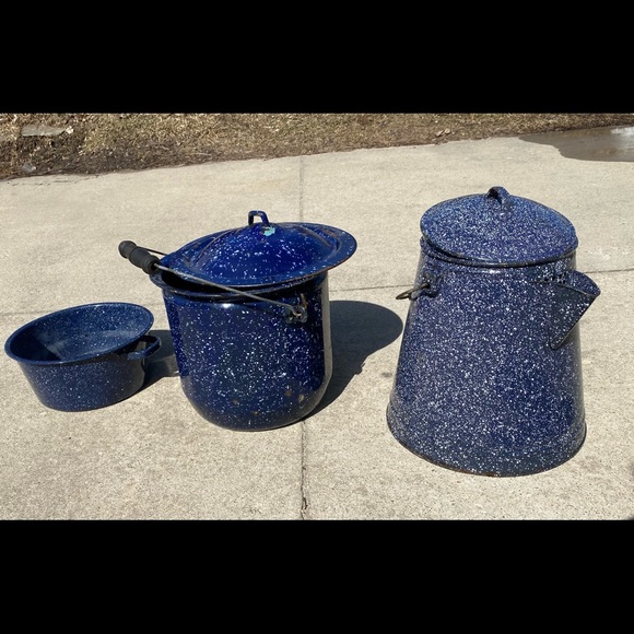 Blue enamelware set - Picture 2 of 2
